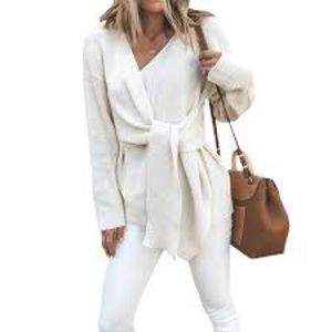 Goodnight Macaroon white wrap long sleeve top